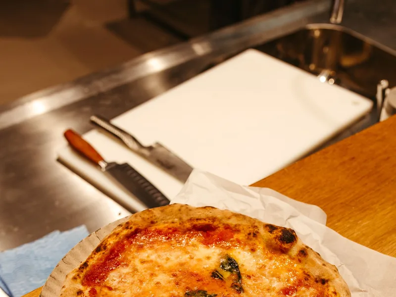 Wood-fired Roman pizza at Dar Poeta in Trastevere